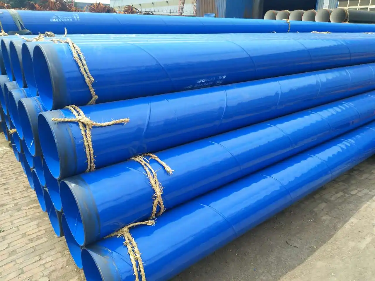 Characteristics of mining plastic-coated steel pipes