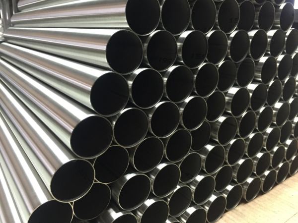 Advantages and disadvantages of stainless steel strip weld pickling welded pipe and polished welded pipe