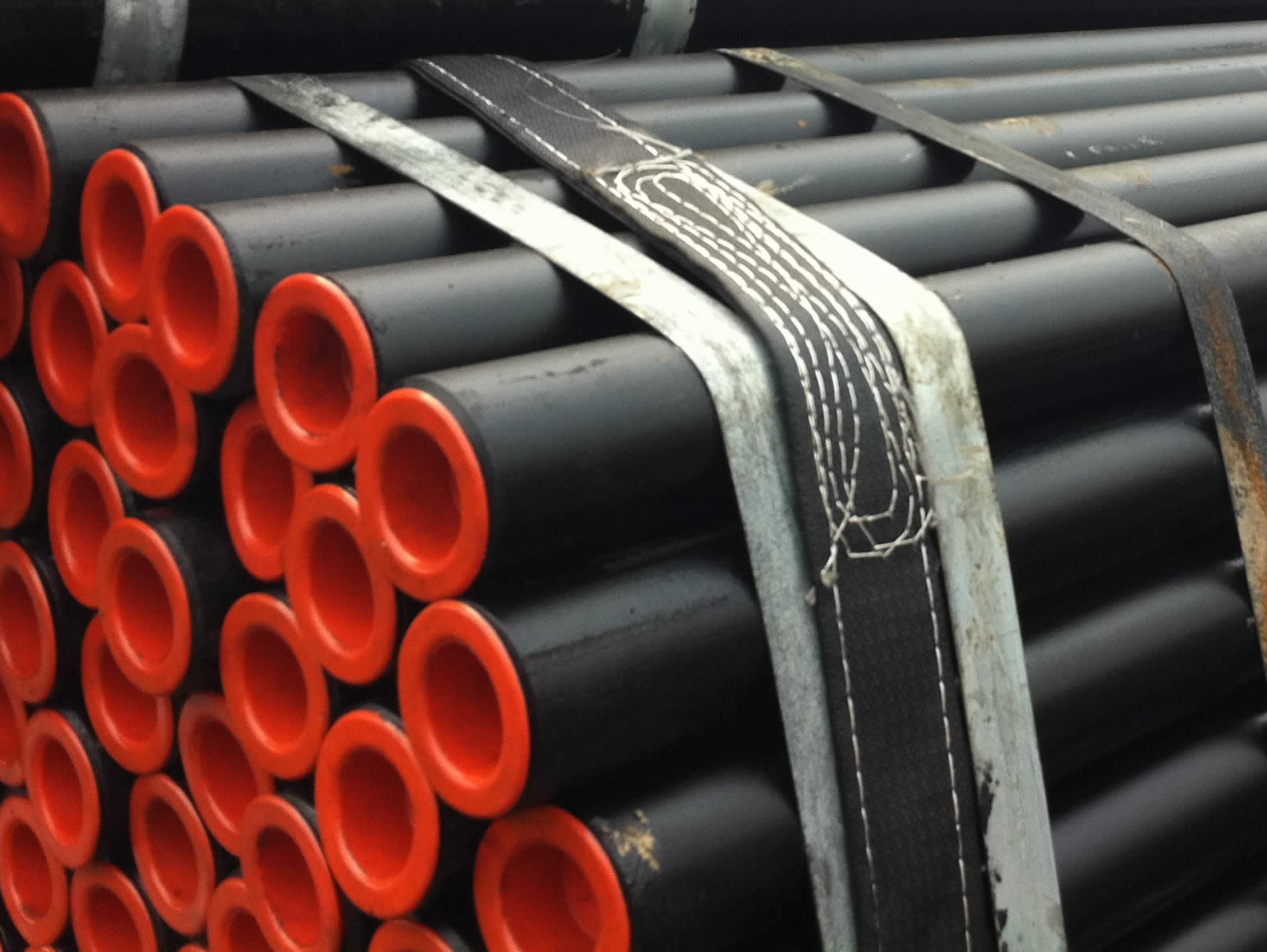 What is an ERW steel pipe