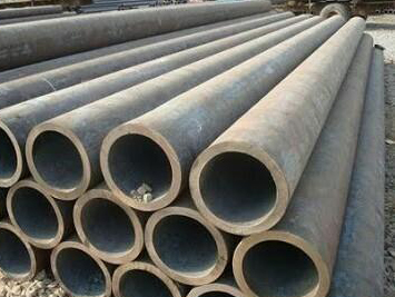 Comparison for spiral pipes and seamless pipe